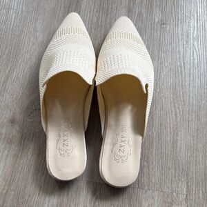 Cream Knit Pointed-Toe Mules — Slip-On Flats (Size 35 / US 5)